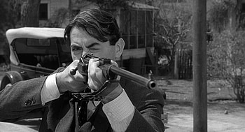 To Kill a Mockingbird, Gregory Peck's portrayal, Innocence and injustice, Southern setting HD wallpaper