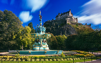 Edinburgh Castle, Ross Fountain, Princes Street Gardens, Beautiful ancient castle HD wallpaper