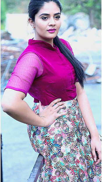 Sreemukhi, malayalam actress HD phone wallpaper