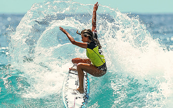 Alana Blanchard, Girl Surfing HD wallpaper