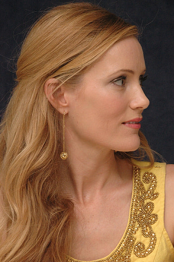 Leslie Mann, Stunning , Fanpop gallery, Actress HD phone wallpaper