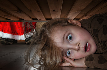 Annual guilty conscinece, craciun, situation, john wilhelm, copil, creative, christmas, funny, child, santa HD wallpaper