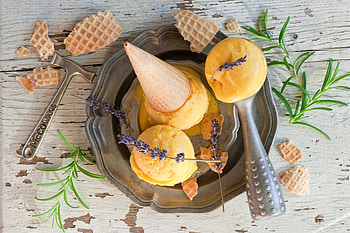 Ice Cream Cones, dessert, food, cones, ice cream HD wallpaper