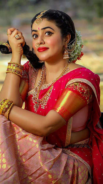 Poorna kasim, telugu actress , model, saree beauty HD phone wallpaper