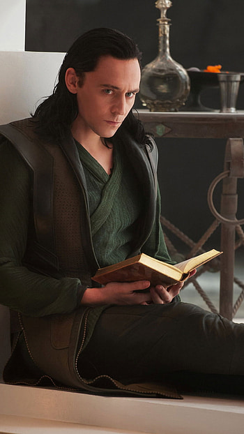 Tom Hiddleston, Thor Loki book HD phone wallpaper