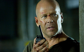 Die Hard franchise, Legendary hero, Fierce battles, Unforgettable moments HD wallpaper