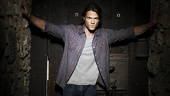 Sam Winchester supernatural laptop , Full experience, Stunning visuals, On-screen presence HD wallpaper