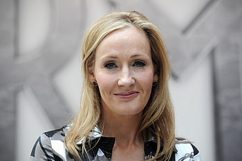 J.K. Rowling, Harry Potter author, Twitter queen, Rowling tweets HD wallpaper
