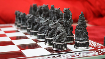 Vampire and Werewolf set, Chess HD wallpaper