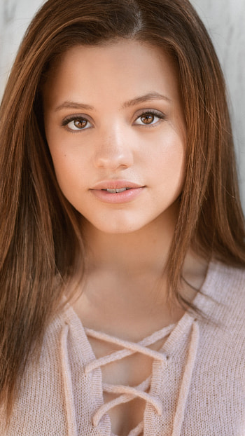 Sarah Jeffrey, hollywood actress, cute face HD phone wallpaper