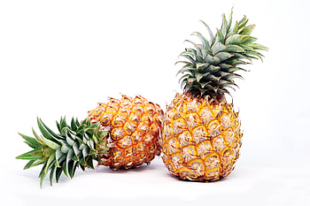 Juicy pineapple slice, Vibrant yellow color, Thirst-quenching fruit, Tropical delight HD wallpaper
