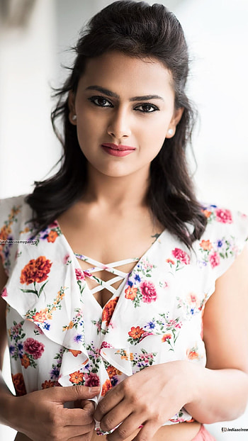 Shraddha Srinath, Tollywood, Actress, Shraddha HD phone wallpaper