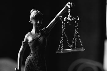 A close-up black and white of the Lady Justice figurine with scales. HD wallpaper