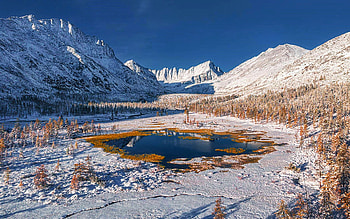 First snow on the lake, landscape, sky, water, mountains, winter HD wallpaper