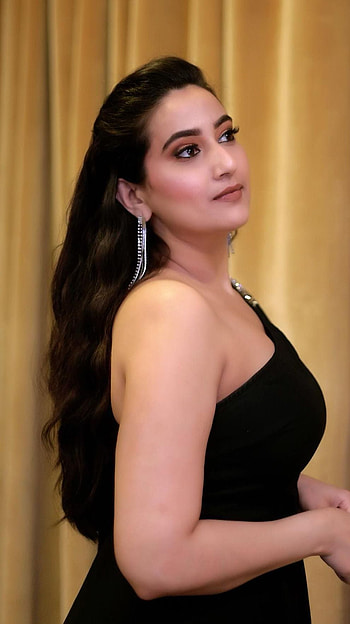 Manjusha, telugu anchor HD phone wallpaper