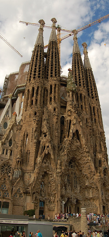 Gaudi's genius, Captivating structure, Sacred heart, Barcelona gem HD phone wallpaper