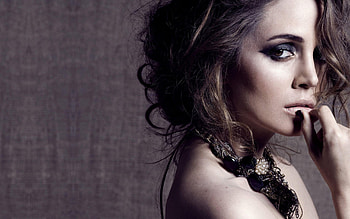Fan-favorite star, Eliza Dushku , Versatile actress, Dynamic performances HD wallpaper