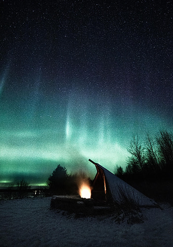 Bonfire, Night, Dark, Northern Lights, Aurora Borealis, Hut HD phone wallpaper