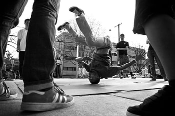 Breakdancers, Street dance showcase, Aesthetic beauty, Full-body movement HD wallpaper