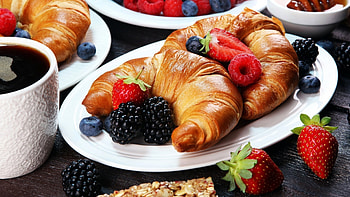 Berries, Croissants HD wallpaper