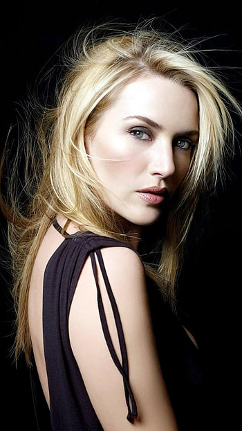 Kate Winslet, Blonde hair beauty, Sony Xperia HD phone wallpaper