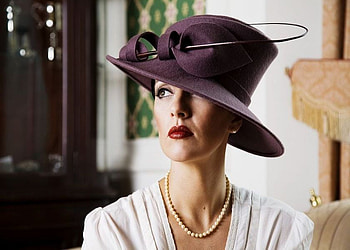 HAT AND PERLS, elegant, perls, face, elegance, hat, woman HD wallpaper