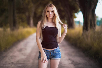 Lonesome Ranch Road . ., style, cowgirl, outdoors, ranch, blondes, road, women, models, western, female HD wallpaper