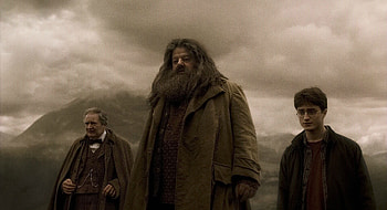 Harry Potter, Wizarding world, Hogwarts castle, Magical journey HD wallpaper