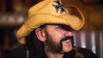 Lemmy Kilmister, Guitar moves, Music documentary, Legendary performer HD wallpaper
