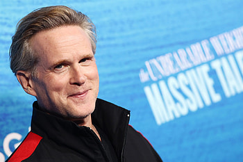 Cary Elwes, Airlifted to hospital, Rattlesnake bite HD wallpaper