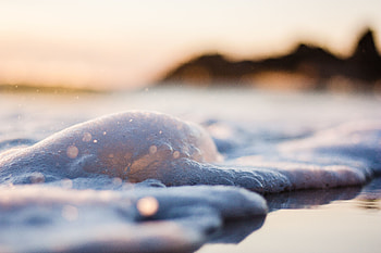 Foam, sea waves, close up HD wallpaper