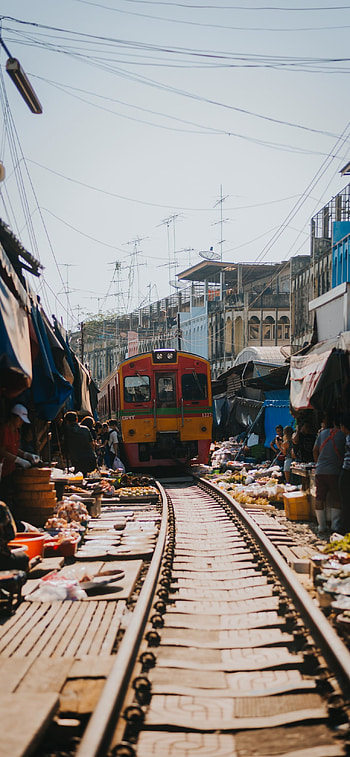 Hanoi railway vendors, Buzzing bazaar, Impressive HD phone wallpaper