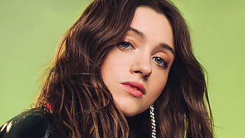 Natalia Dyer Closeup, natalia-dyer, celebrities, girls HD wallpaper