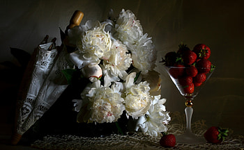 Flowers, Strawberry, Peonies, Berry, Umbrella, Tablecloth HD wallpaper