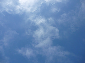 File:Blue sky with wisps of cloud.JPG - Wikimedia Commons HD wallpaper