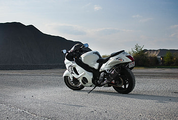 Suzuki Hayabusa, Cruiser motorcycle, Mountain conquest, Rear view beauty HD wallpaper