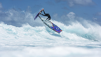 Maui windsurfing , Hawaiian paradise, Beautiful beaches, Surfing in paradise HD wallpaper