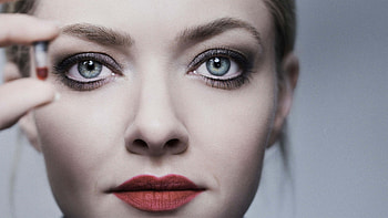 Amanda Seyfried The Dropout HD wallpaper