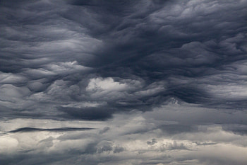 Gray Cloudy Sky, Nature's calming sky, que sky views, Appreciating nature's beauty HD wallpaper