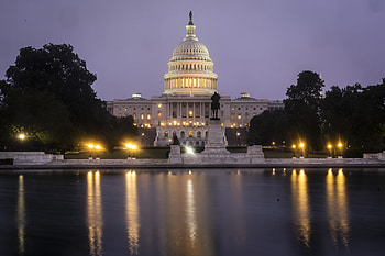 White House warns, Shock waves across globe, Defaults on debt HD wallpaper