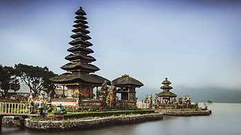 Pura Ulun Danu Bratan, Balinese landmark, Ultra , Tranquil background HD wallpaper