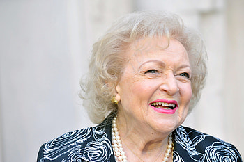 Betty White, Movies, Natural causes, Kindness HD wallpaper