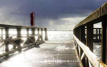 Nature, Shore, Bank, Glare, Pier, Spray, Bridge, Gleam HD wallpaper