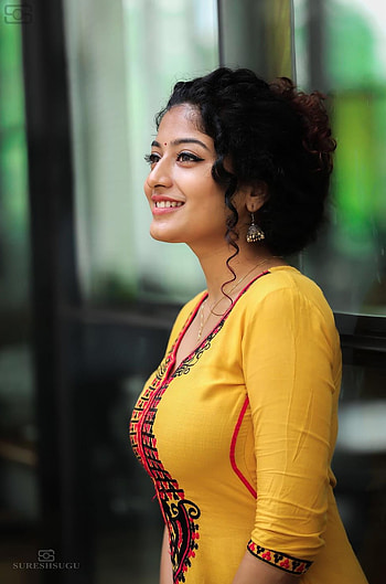 Anjali nair, lip, thigh HD phone wallpaper