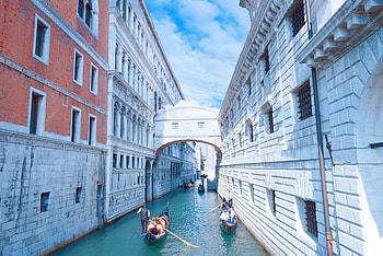 Bridge of Sighs, Venice attractions, Historical landmark, Charming neighborhood HD wallpaper