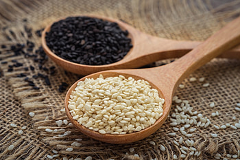 Sesame seed spotlight, Culinary versatility, Turkish cuisine, Exquisite flavors HD wallpaper