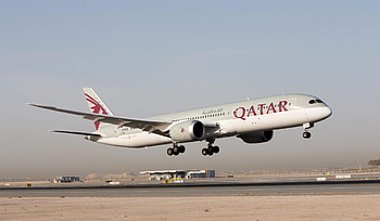 Qatar Airways signs, Deal with Travelport HD wallpaper