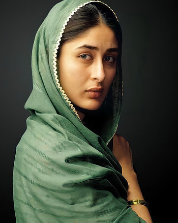 Kareena Kapoor, electric blue, Bollywood actress HD phone wallpaper