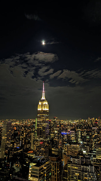 NYC moon above, Empire State Building, Aesthetic, Night beauty HD phone wallpaper