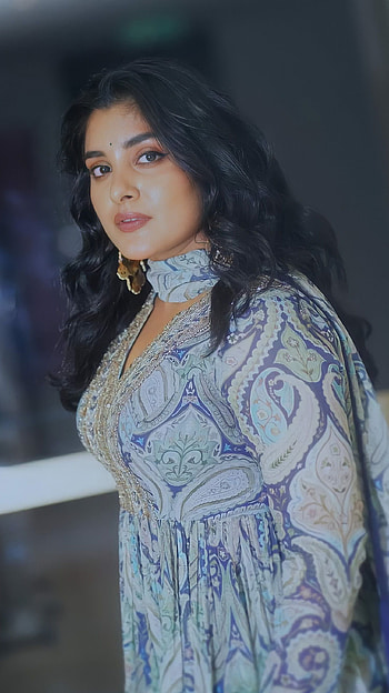Nivetha Thomas, malayalam actress HD phone wallpaper
